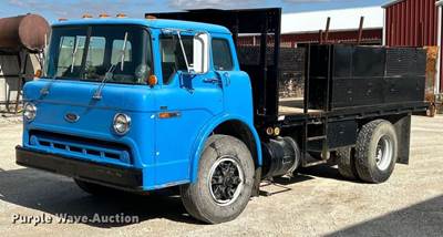1990 Ford C8000 Flatbed Truck