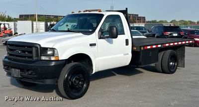 2004 Ford F450 Super Duty Flatbed Truck