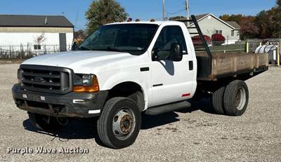 2001 Ford F450 Super Duty Flatbed Truck
