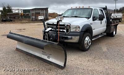 2006 Ford F450 Super Duty Flatbed Truck