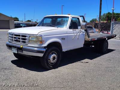 1997 Ford F450 Super Duty Flatbed Truck