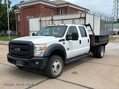 2016 Ford F450 Super Duty Crew Cab Flatbed Truck