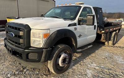 2013 Ford F450 Super Duty XL Flatbed Truck