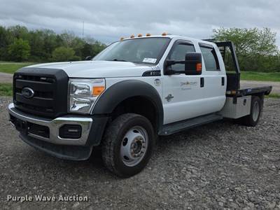 2015 Ford F550 Super Duty Crew Cab Flatbed Truck