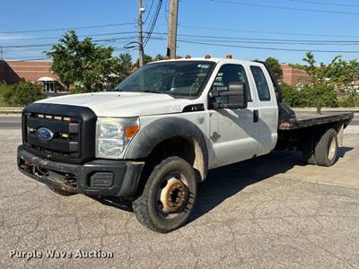 2011 Ford F550 Ext. Cab Flatbed Truck