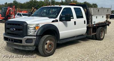 2012 Ford F550 Super Duty XL Flatbed Truck