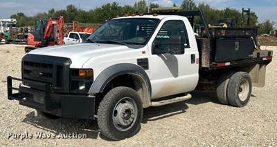 2009 Ford F550 Super Duty XL Flatbed Truck