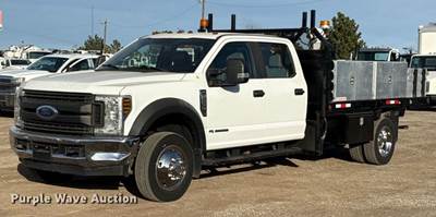 2018 Ford F550 Super Duty XL Flatbed Truck