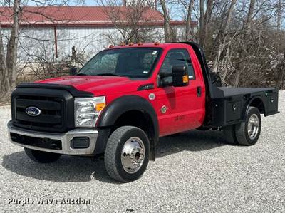 2011 Ford F550 XL Super Duty Flatbed Truck