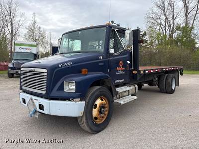 2001 Freightliner FL70 Flatbed Truck