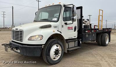 2012 Freightliner Business Class M2 Flatbed Truck