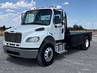 2016 Freightliner Business Class M2 Flatbed Truck