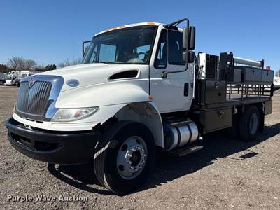 2018 International 4300 Flatbed Truck