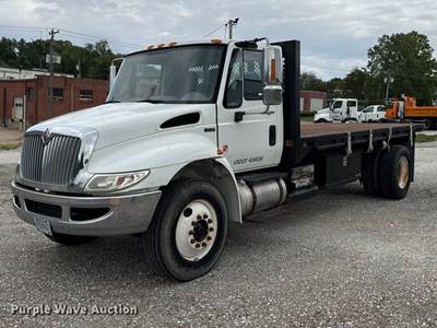 2011 International 4300 Flatbed Truck