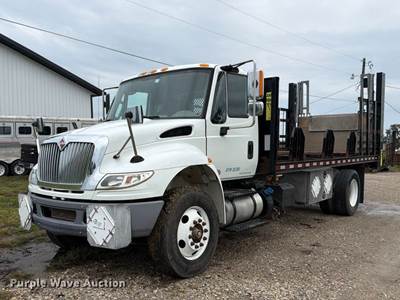 2016 International 4400 Flatbed Truck