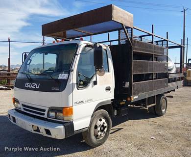 2005 Isuzu NPR Flatbed Truck
