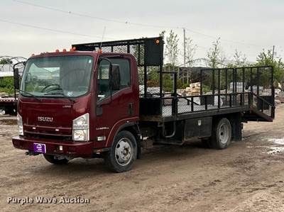 2015 Isuzu NPR HD Flatbed Truck