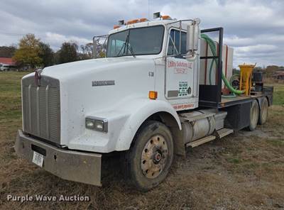 1996 Kenworth T800 Flatbed Truck