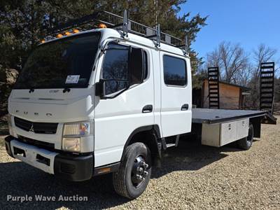 2012 Mitsubishi Fuso FE160 Crew Cab Flatbed Truck