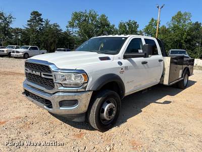 2020 Ram 5500 Crew Cab Flatbed Truck
