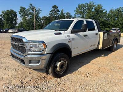 2020 Ram 5500 Crew Cab Flatbed Truck