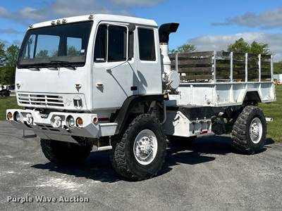 1997 Stewart & Stevenson M1078 Flatbed Truck