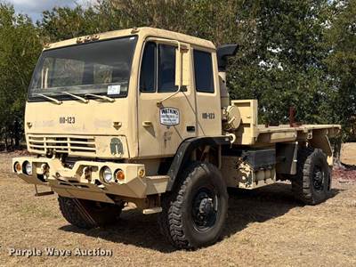 1994 Stewart & Stevenson Flatbed Truck