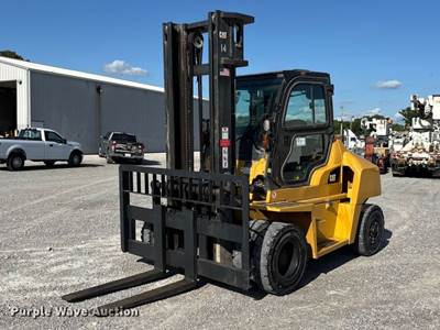 Caterpillar DP70N Forklift