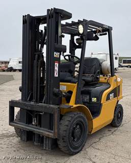 Caterpillar GP25N Forklift