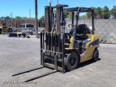 Caterpillar P5000 Forklift