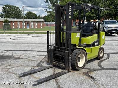 Clark CGP30 Forklift