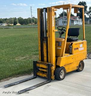 Clark EC500-S30D Forklift