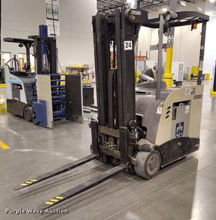 2017 Crown RC5545-40 Forklift