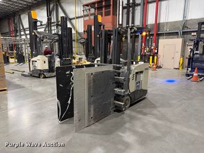 2018 Crown RC5545-40 Forklift