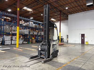 2016 Crown RM6025-45 Reach Truck