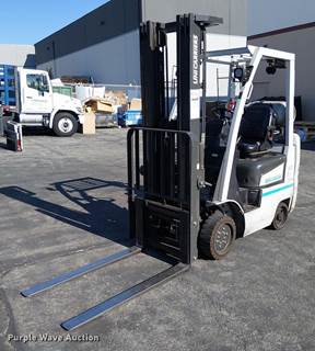 2017 Unicarriers CFS40 Forklift