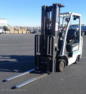 2017 Unicarriers CFS40 Forklift