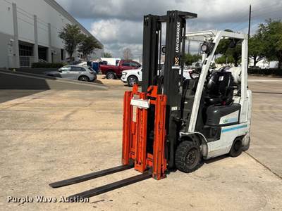 2017 Unicarriers CFS40 Forklift