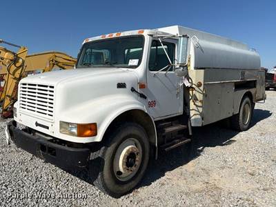 2001 International 4900 Fuel Truck