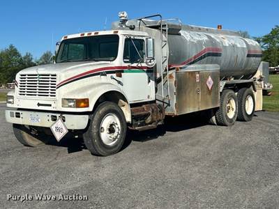 2000 International F-4900 Fuel Truck
