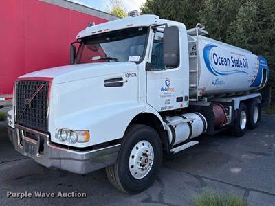 2003 Volvo VHD Fuel Truck