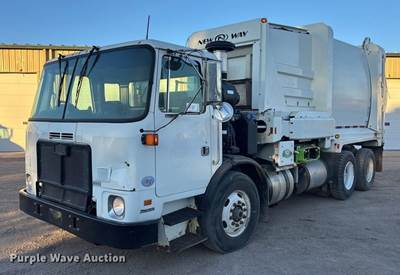 2011 Autocar Xpeditor Refuse Truck