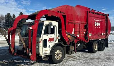 2005 Peterbilt 320 Refuse Truck