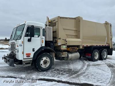 2017 Peterbilt PB320 Refuse Truck