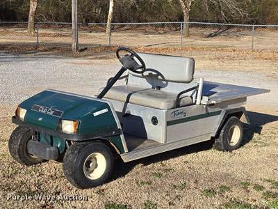 Club Car Turf 2 Golf Cart