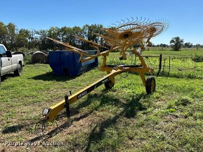 Vermeer VR1022 Hay Rake