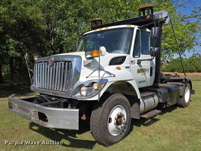 2012 International 7400 Hook Lift Truck