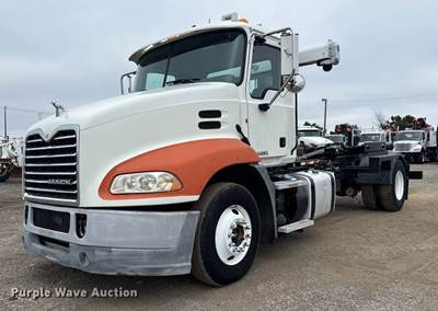 2014 Mack CXU612 Hook Lift Truck
