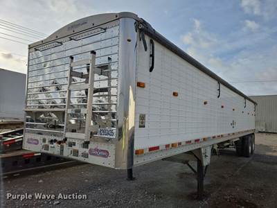 2010 Wilson DWH-550 Grain Trailer