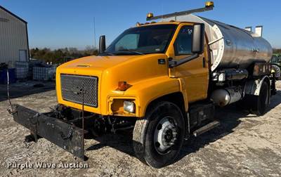2004 Chevrolet C7500 Oil Distributor Truck